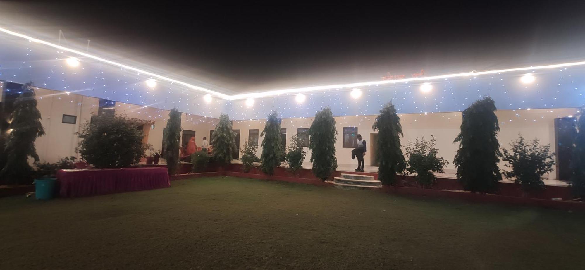 Prem Garden & Resort 마투라 외부 사진